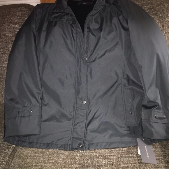 Weatherproof jacket - Picture 2 of 16